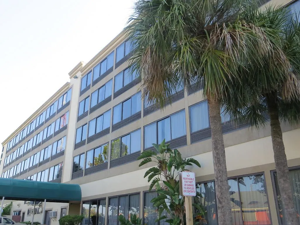 Eurotel Inn ميتلاند فندق