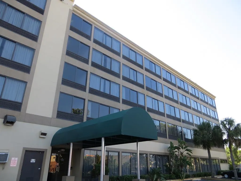 Eurotel Inn ميتلاند فندق