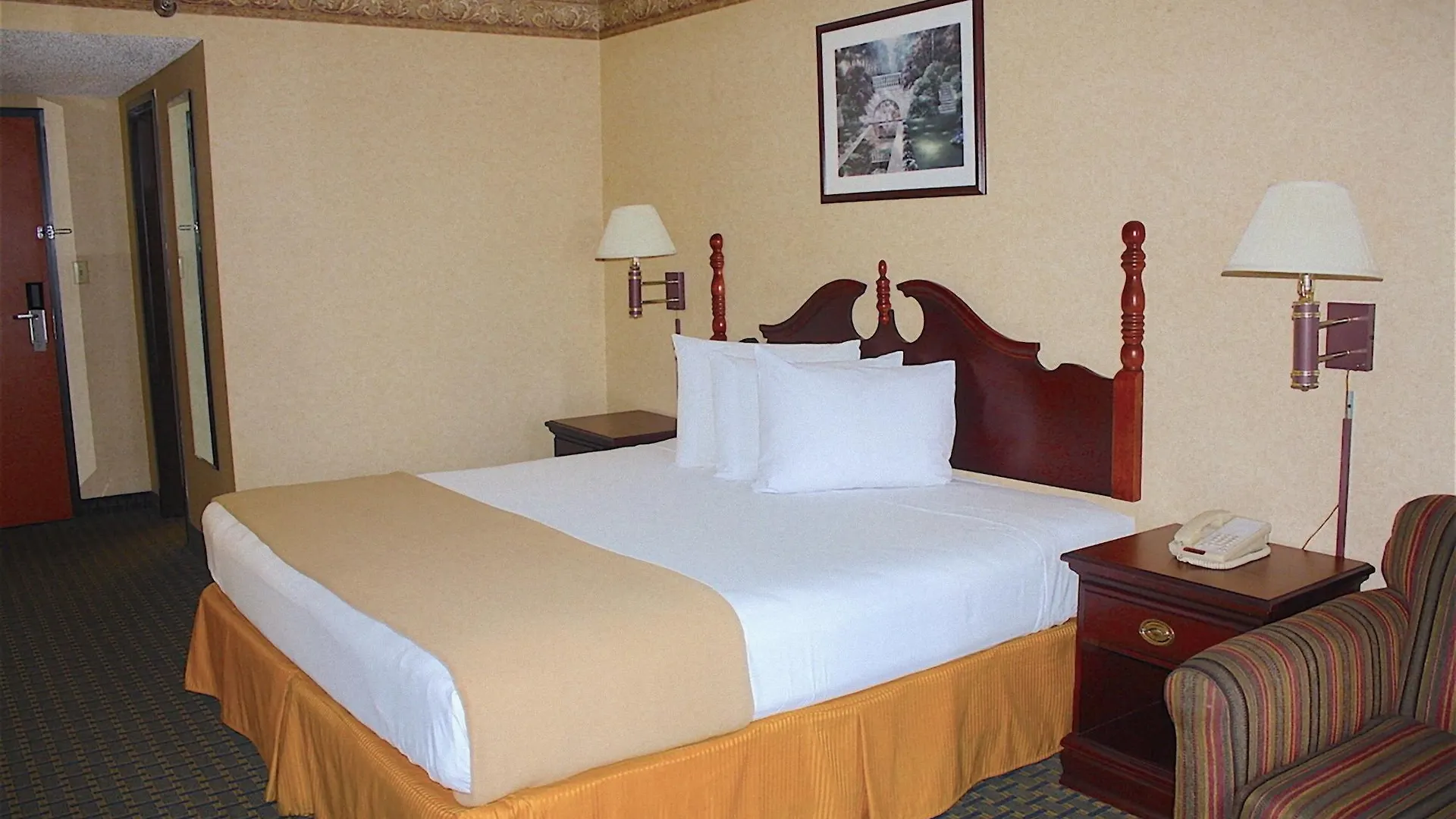 Eurotel Inn ميتلاند فندق